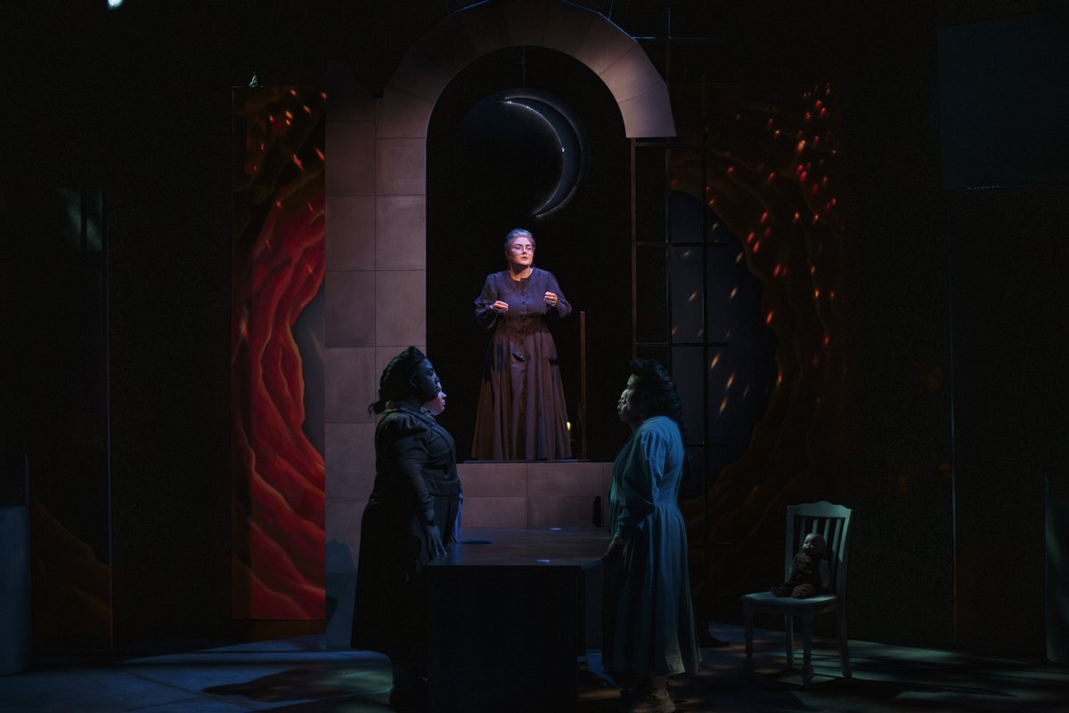 Additional image for DARK SISTERS
